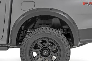 Ford Ranger Pocket Fender Flares - Rough Country - Simulated Riveted - Flat Black - '24-'25
